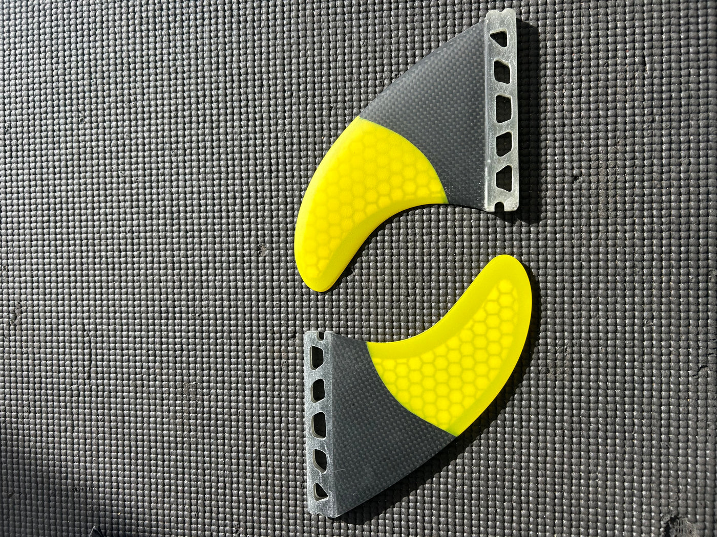 Futures Carbon Twin Fins Homeycomb