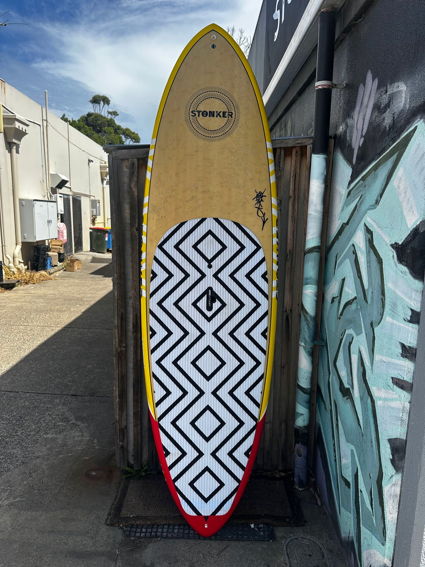 Used - Stonker SUP Carbon Bamboo 9'6 x 32" @ 164L (Red Tail) plus carbon paddle